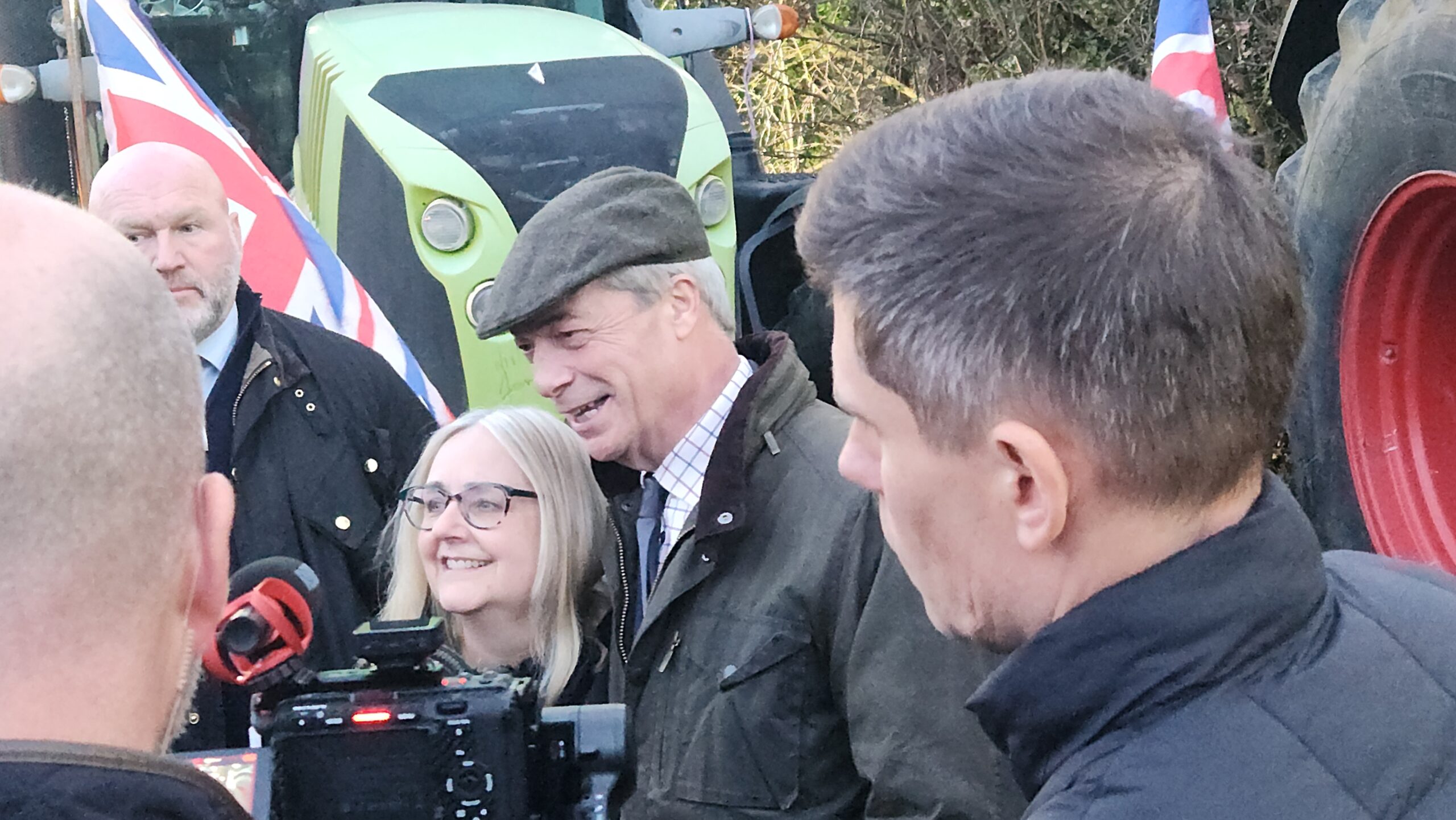 Applause for Hampshire farmers at Reform rally